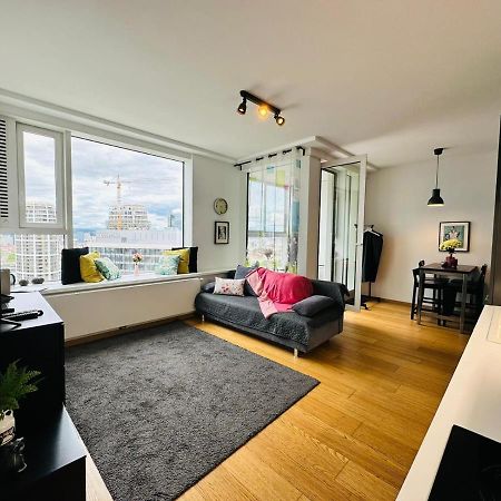 Apartments In Panorama City On 25Th Floor - Amazing View Close To Old Town Bratislava Esterno foto