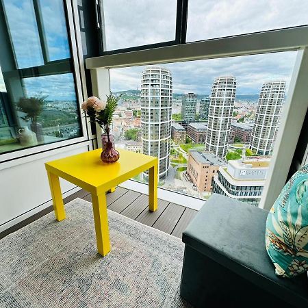 Apartments In Panorama City On 25Th Floor - Amazing View Close To Old Town Bratislava Esterno foto