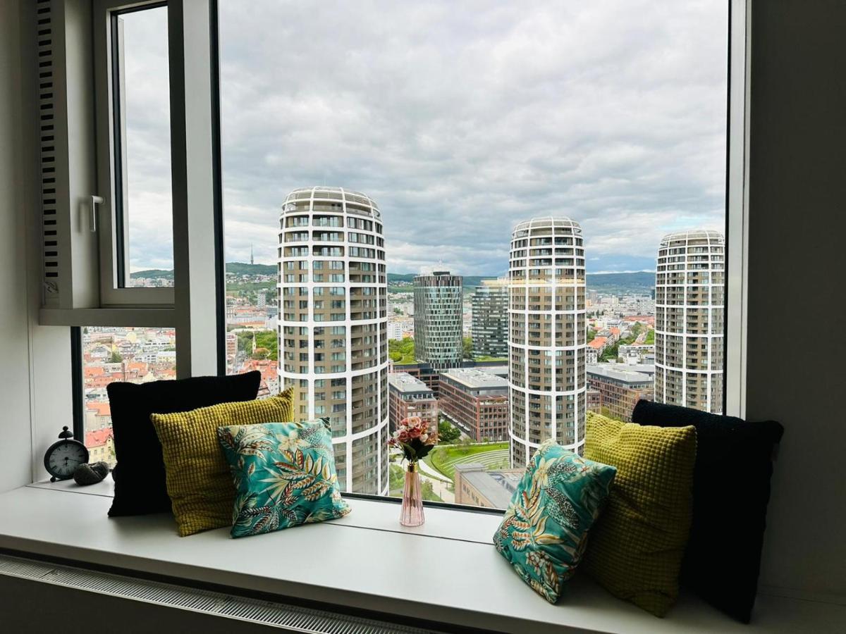 Apartments In Panorama City On 25Th Floor - Amazing View Close To Old Town Bratislava Esterno foto